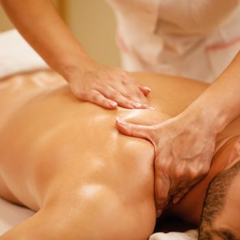 closeup-man-having-back-massage-during-spa-treatment-wellness-center_637285-2215 closeup-man-having-back-massage-during-spa-treatment-wellness-center_637285-2215